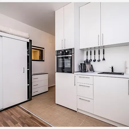 Appartement Casa Rossa 1 *